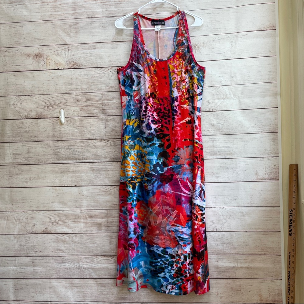 THE PYRAMID COLLECTION MAXI‎ DRESS